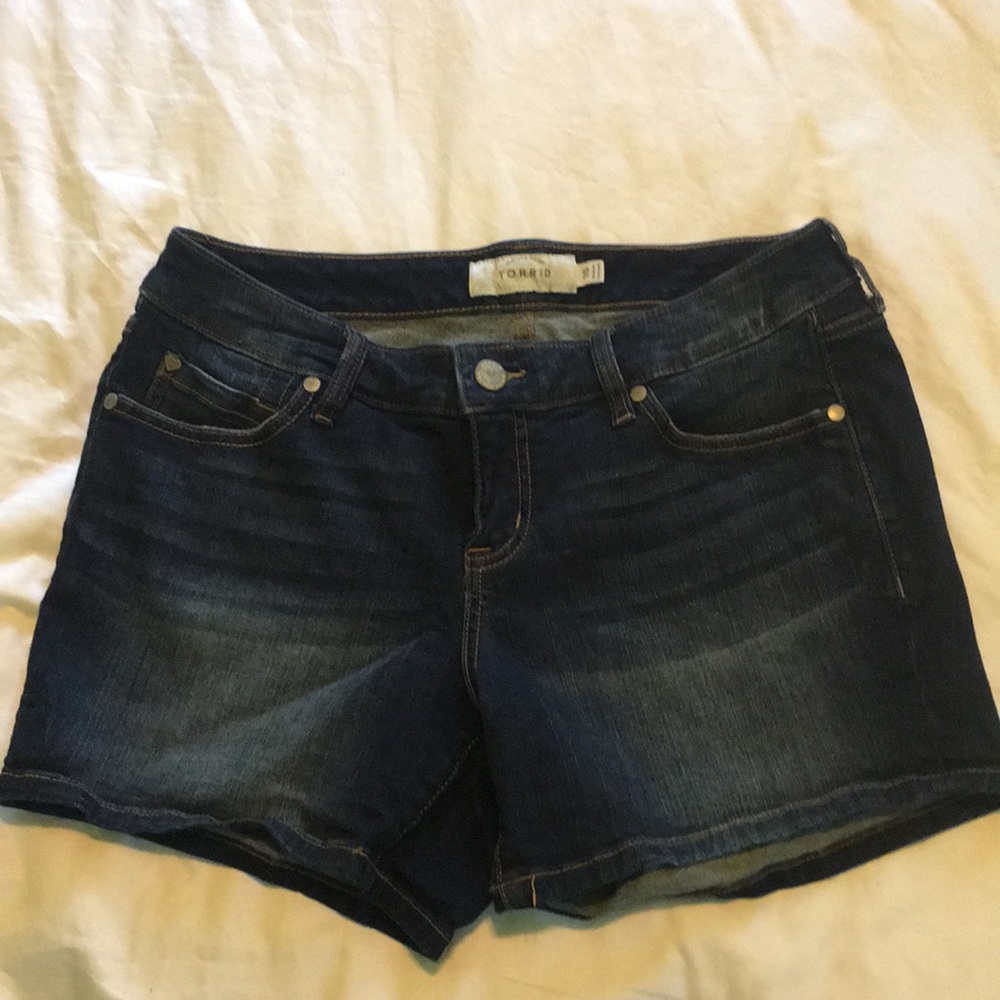 Torrid Dark Blue Jean Short Size 10